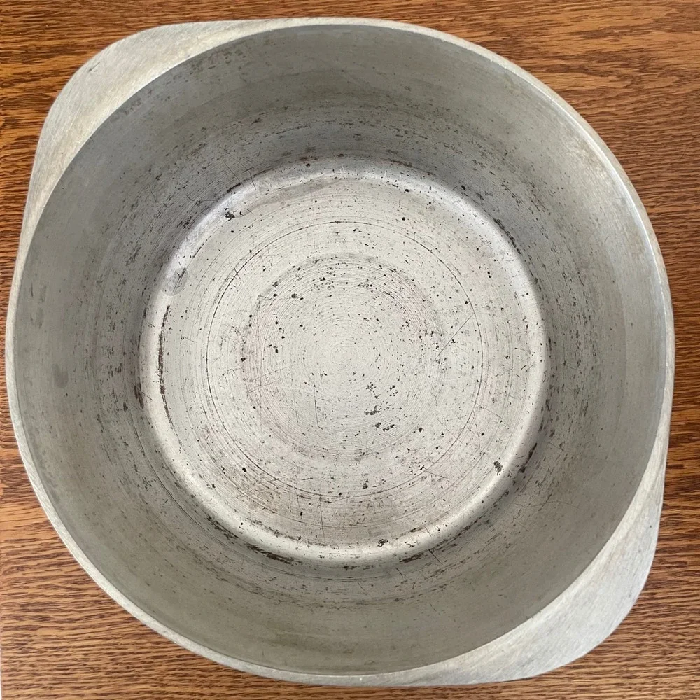 Vintage Club Aluminum Hammered‎ 4.5 qt Stock Pot w/ Lid (Hammercraft Style)